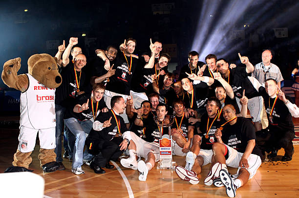 岛辉空输内 岛辉空输内