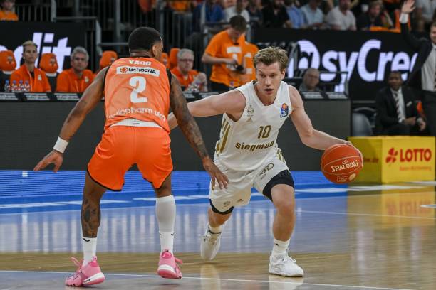 赛中面对不 赛中面对不